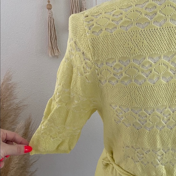 Anthropologie Knitted & Knotted yellow crochet tie front sweater shirt sleeve S - Picture 9 of 15